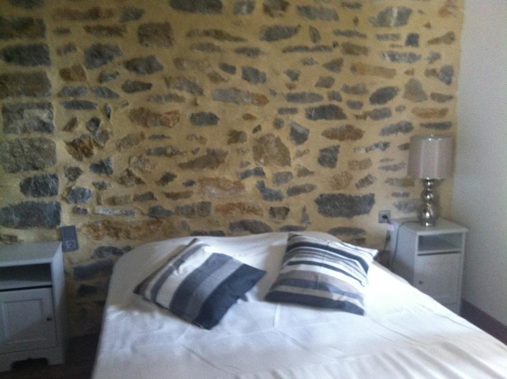 Ecurie De Cucugnan Bed & Breakfast Room photo