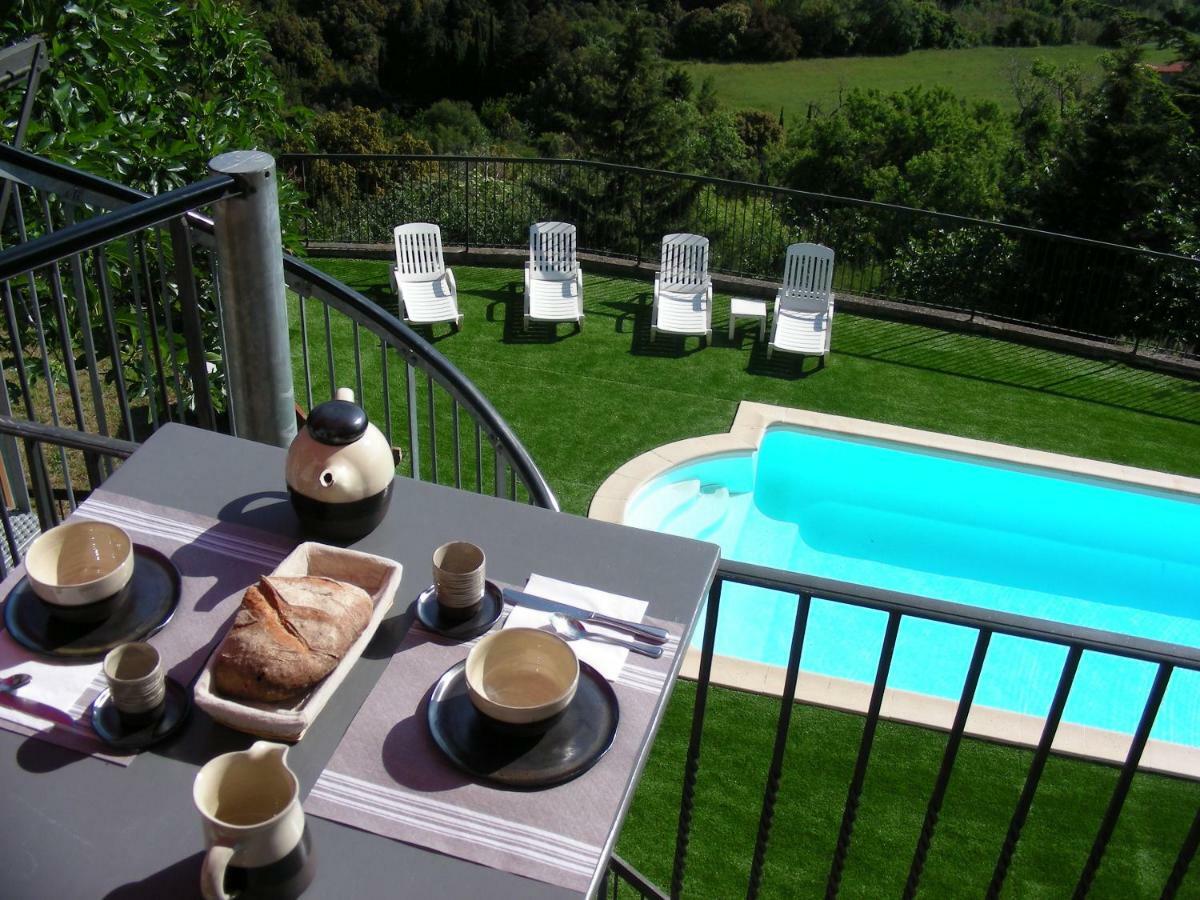 Ecurie De Cucugnan Bed & Breakfast Exterior photo